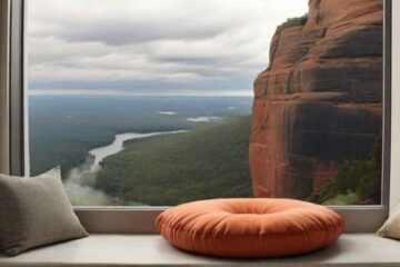 The Ledge Pillow